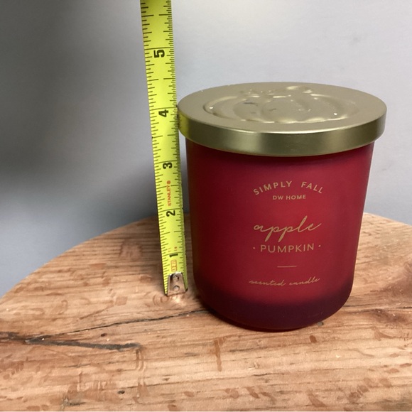 Never Lit - Apple Pumpkin Scented Candle in lidded Glass Jar by DW Home - Nice - Picture 9 of 11